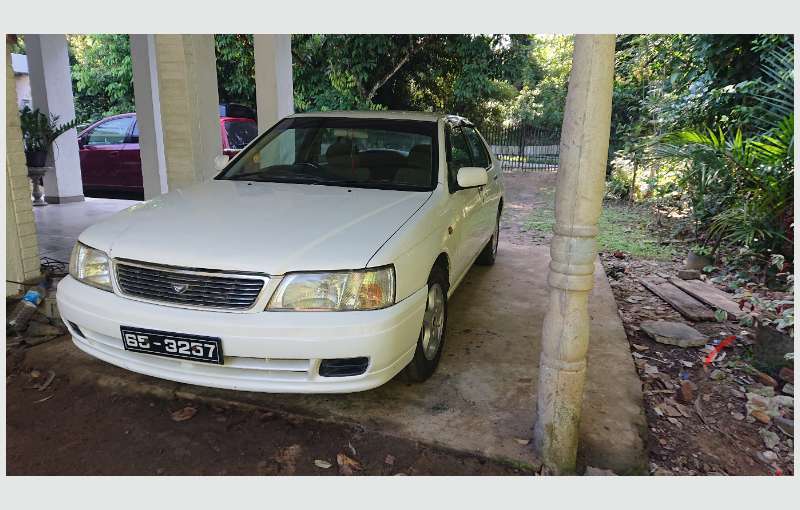 Nissan Bluebird Su14