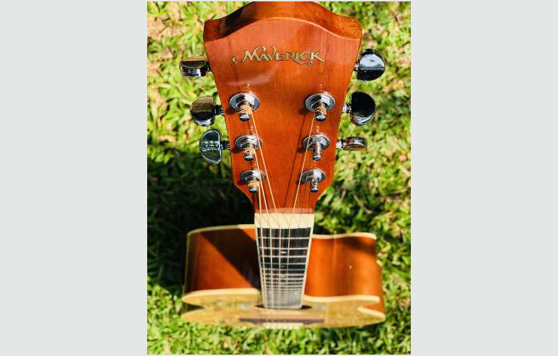 Maverick M10 40'' Acoustic Box Guitar With Bag