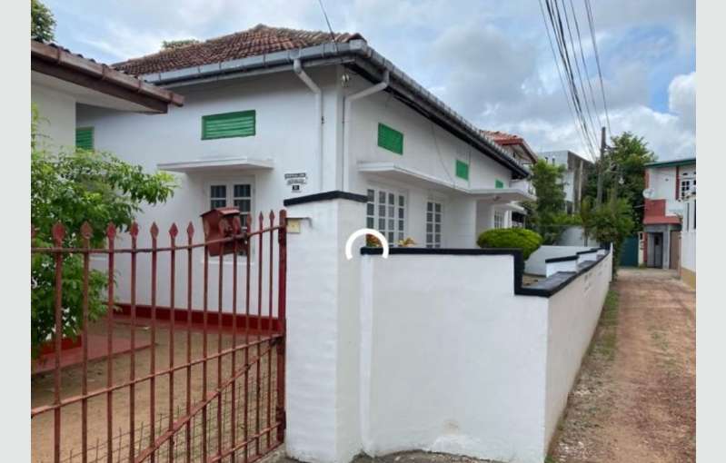 4 Br House for Rent in Mount Lavinia 