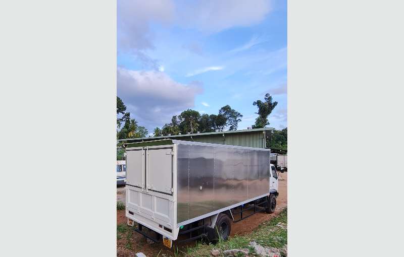 Fuso Full Body Lorry For Sale 