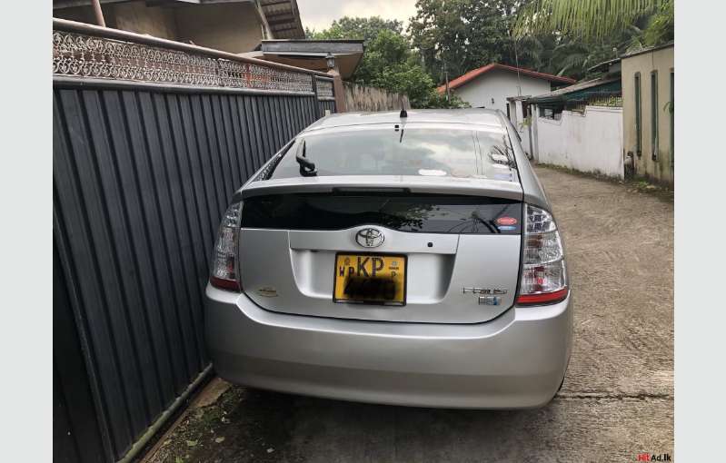 Toyota Prius 2nd Generation For Sale