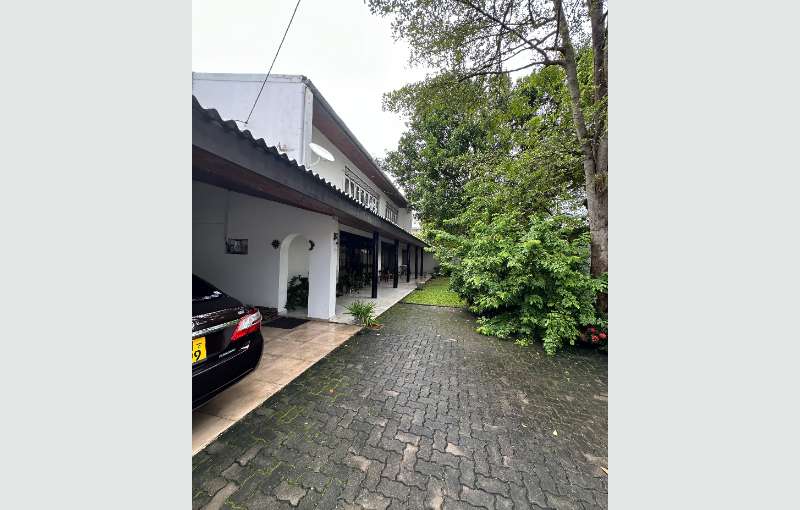 Luxury House For Rent In Nugegoda