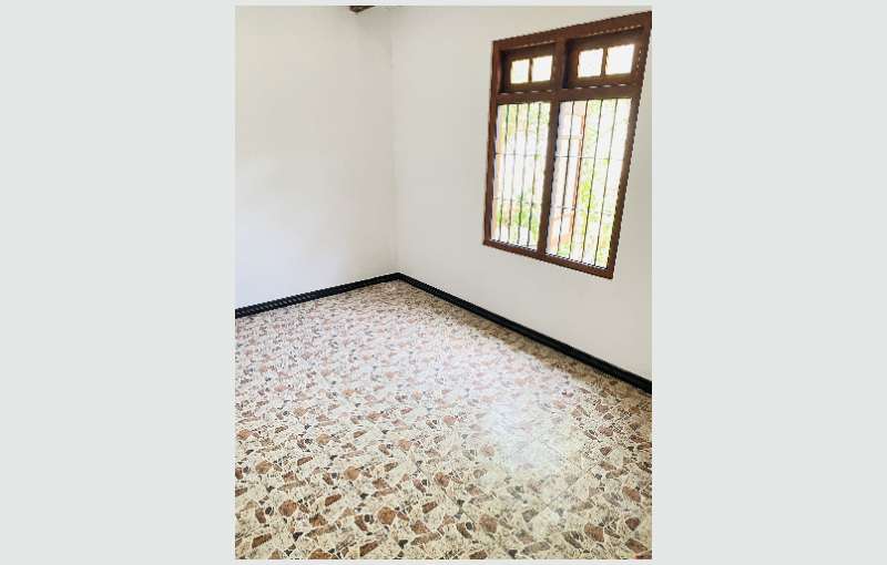 House for Rent in  Colombo Kandy Main Road