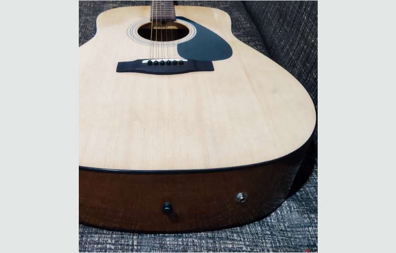 Yamaha F310 Guitar For Sale - Eq + Built-in Tuner