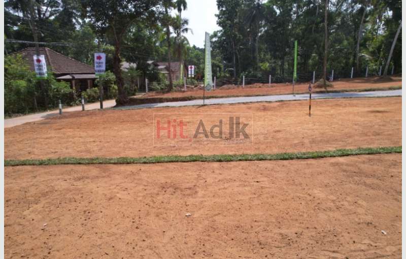 Land for sale in Ingiriya