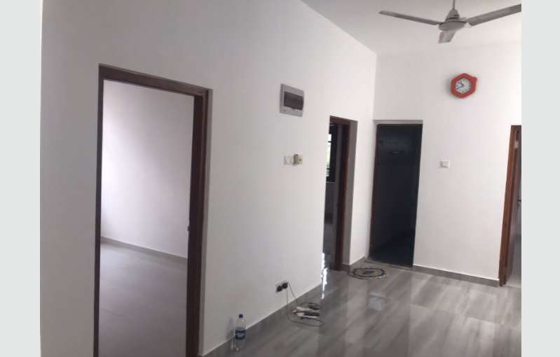 3 story Luxury House/ Commercial place for rent in kadawatha Ganamulla Road