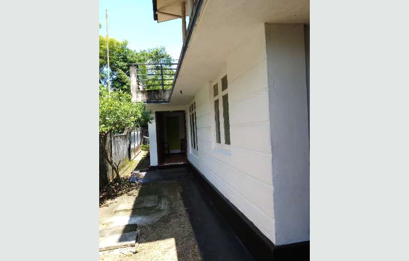 Kiribathgoda Two Story House With Attached Annex For Sale