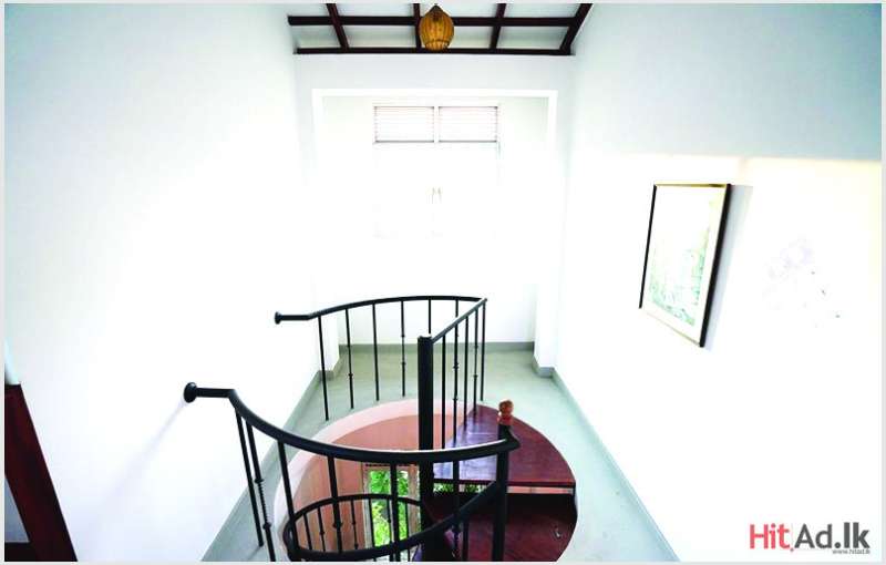 Nugegoda-Delkanda Modern House for Rent