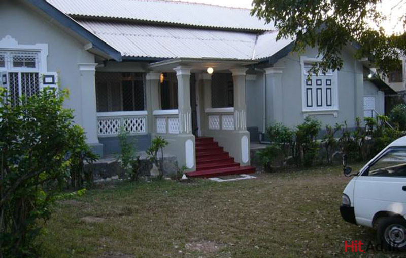 Colonial bungalow for sale