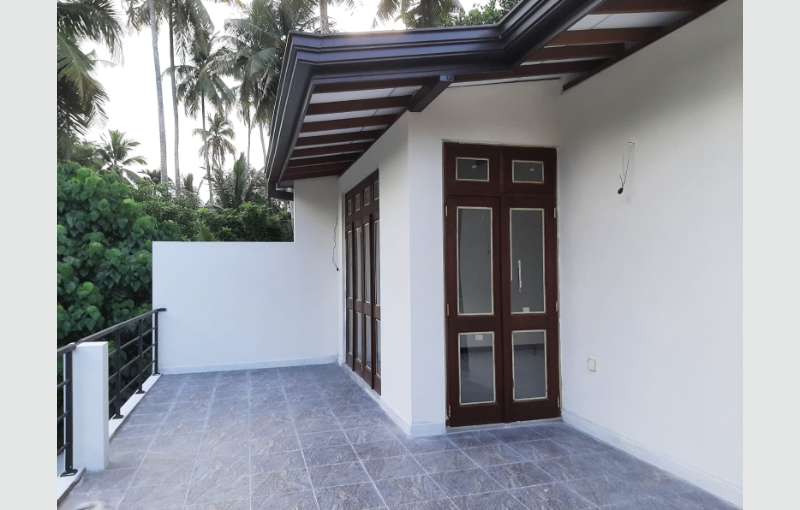 Brand New Upstair House for sale in Athurugiriya 