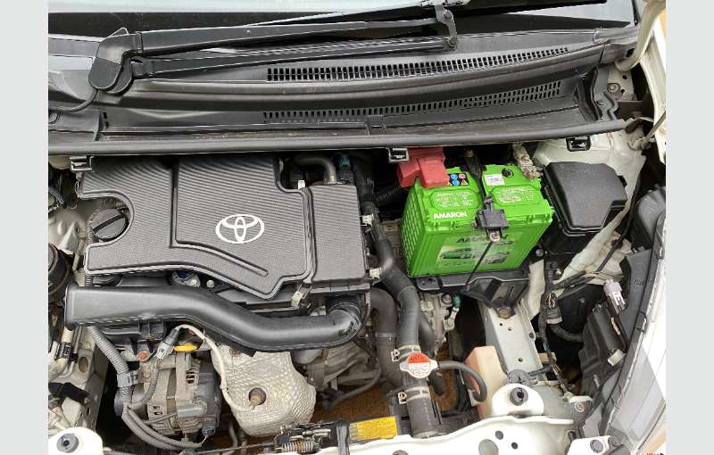 Toyota Vitz 2016 Car