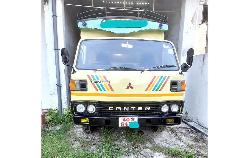 Mitsubishi Canter 4D30