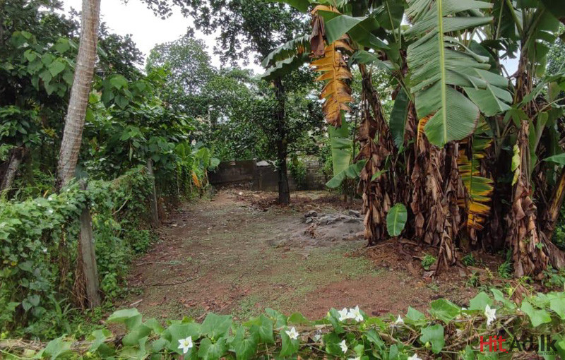 Land for sale in Athurugiriya