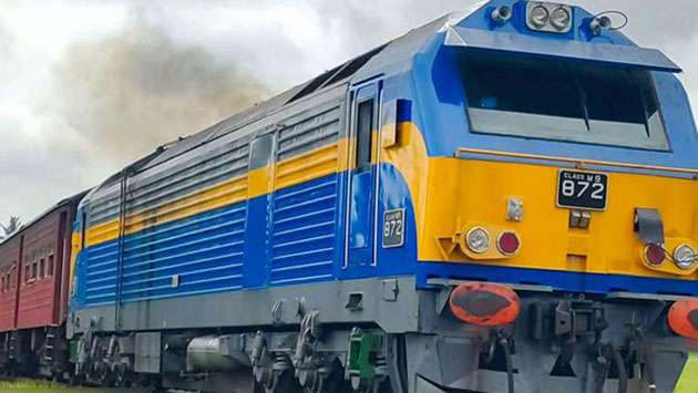 Fire on ‘Rajarata Rejini’ train delays journey from Anuradhapura