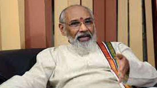 Wigneswaran backs Ranil as ideal Presidential candidate