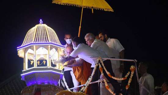 Final procession of Kataragama Devalaya held