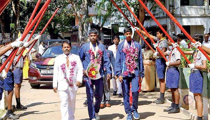 Gold medal athletes Kalhara and Methuga felicitated