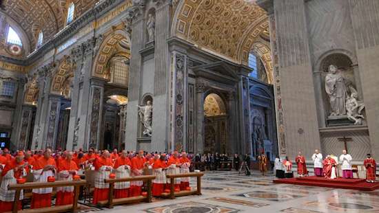 No pope elected on first day, black smoke emerges from Sistine Chapel