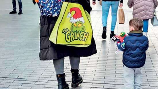 UK retail sales fall at sharpest rate since Covid