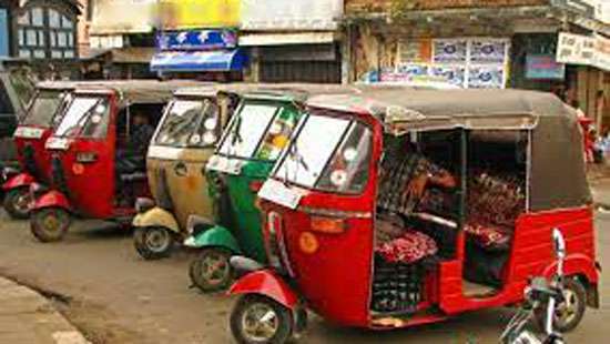 Tuk tuk fare to remain unchanged until Minister allows 30 liters of petrol weekly: Assn.