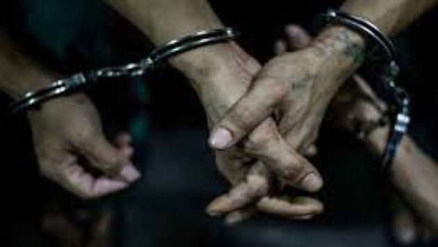 Eight arrested while attempting to sell ancient artefact for Rs. 50Mn