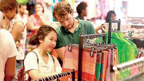 Retailers back VAT refund scheme to attract high-spending tourists
