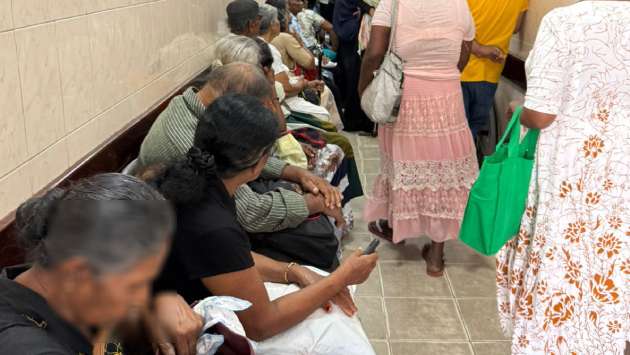 Patients face hours of standing amid severe congestion