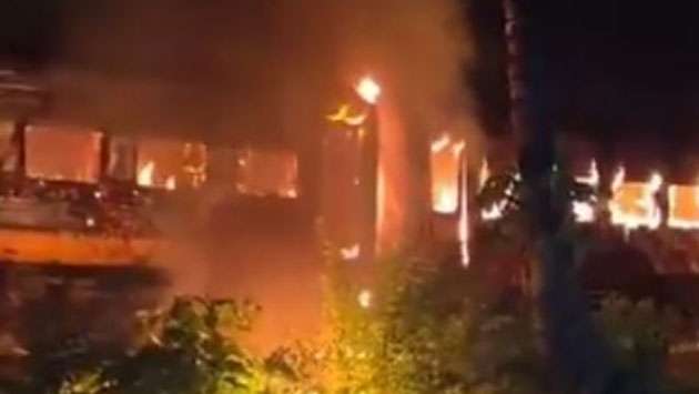Two disused train compartments catch fire near Galle station