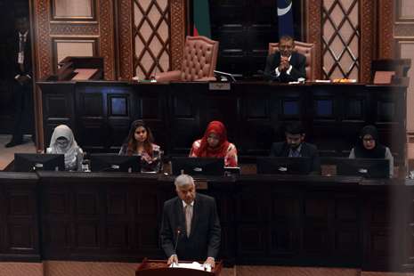 PM Ranil addresses Maldivian Parliament