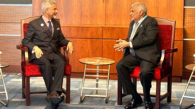 Ranil mets Jaishankar at  Indian Ocean Conference