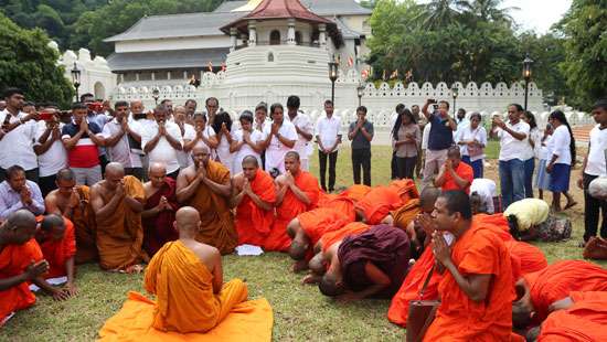 Rathana Thera on hunger strike