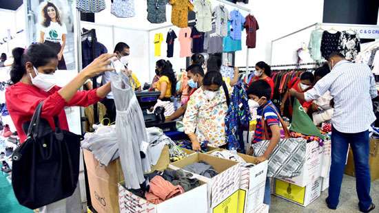 BMICH draws large crowds for Colombo Shopping Festival