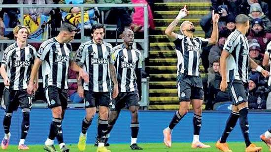 Newcastle survive scare for rare away-win