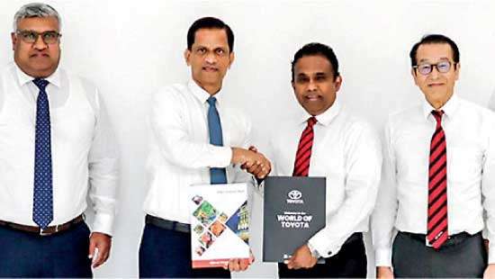 LB Finance and Toyota Lanka sign MOU to introduce financing solutions
