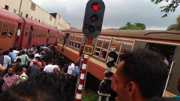 Train derailment delays all services on main line