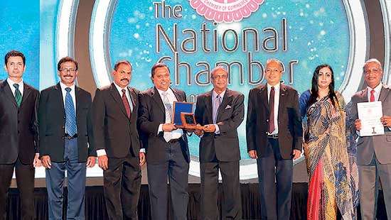 HDFC Bank wins award for business excellence