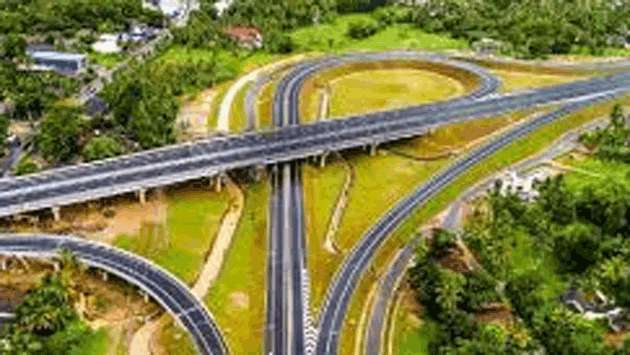 Expressways generate Rs. 163 Mn revenue in three days