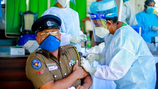 Police officers vaccinated