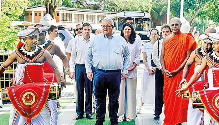 New Zealand MPs visit Gangaramaya