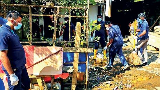 SLIC General and SLIC Life lend hand to flood-affected communities