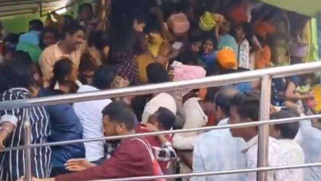 Indian temple stampede kills nine, injures several