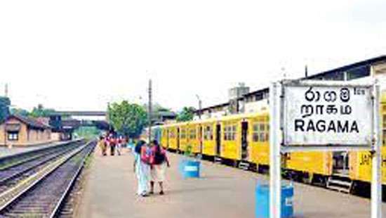 COVID forces Ragama Railway station ticket counters shut