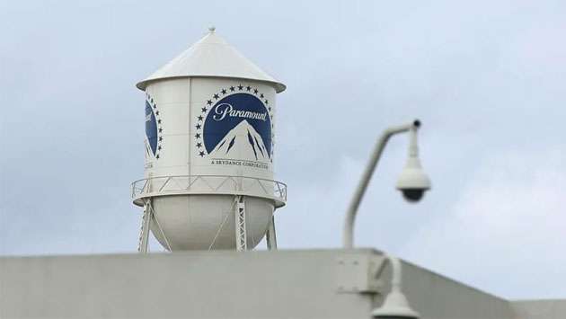 Netflix drops bid for Warner Bros, clearing way for Paramount takeover