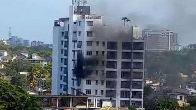 Fire breaks out at Narahenpita apartment complex; several rescued