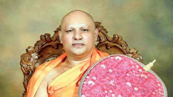 The traditions behind appointing  Anunayakas at  Asgiri Temple