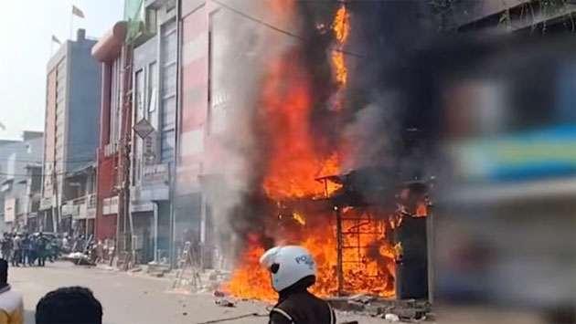 Fire reported at shop in Maharagama