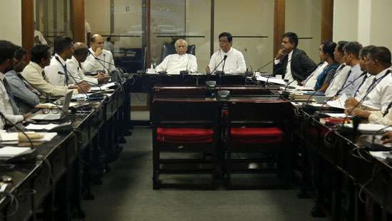 Minister orders to prepare plan to speed up train traffic on Kelani Valley line