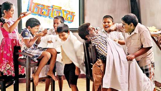 Basuru Siriwardana makes debut as film producer ‘Kathuru Mithuru’ Alankulama Films making vibrant comeback
