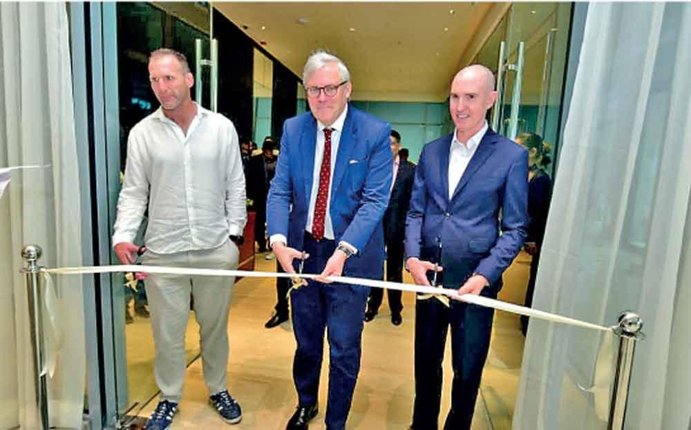 Range Rover brings experience-led luxury retail concept to Colombo ...