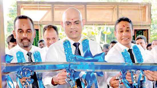 LOLC Finance relocates Jaffna metro branch